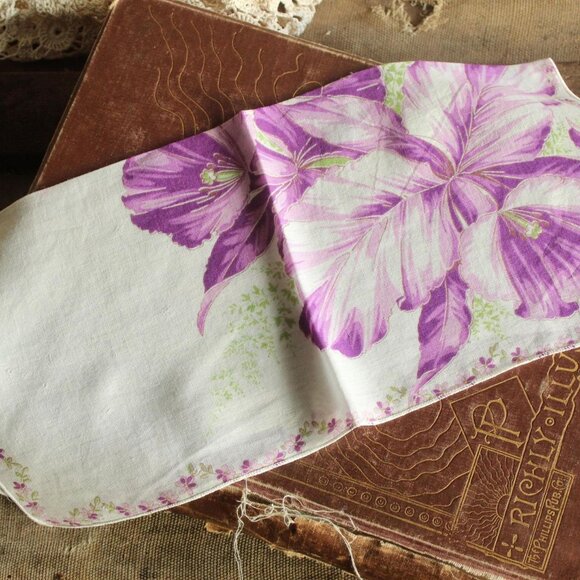 Vintage 1950s Handkerchief, Iris Purple Flower Print Cotton Hankie - Picture 7 of 15